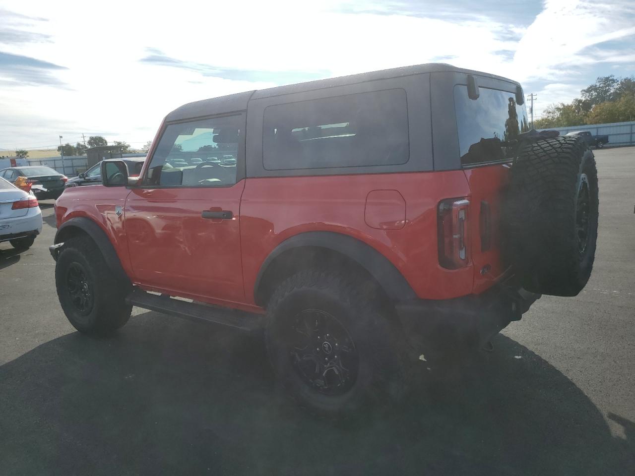 Ford Bronco Base Image 2