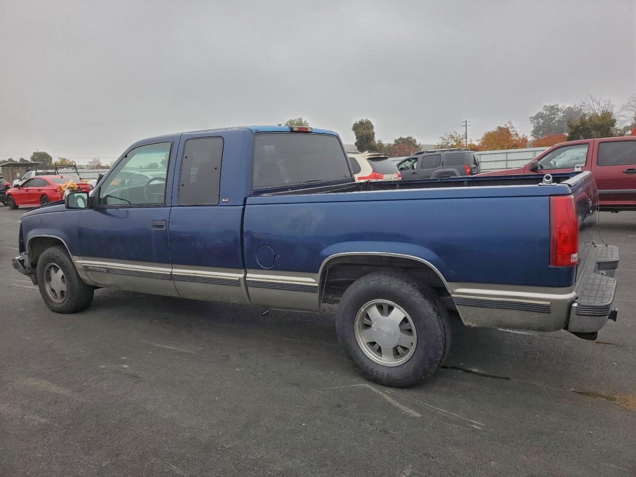 GMC Sierra C1500 Image 4