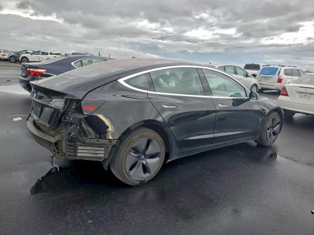 Tesla Model 3 Image 3