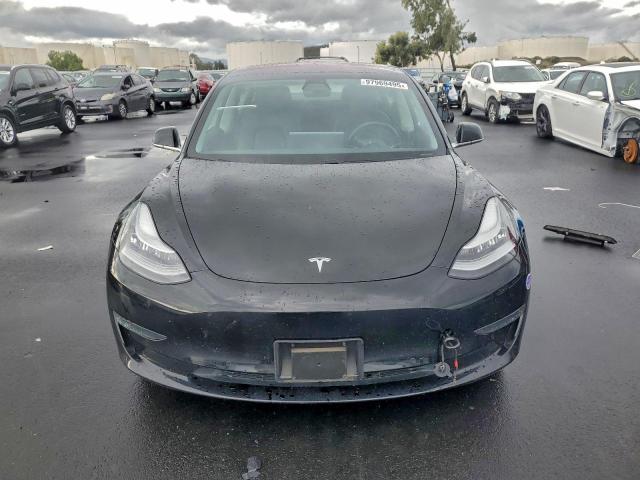Tesla Model 3 Image 10