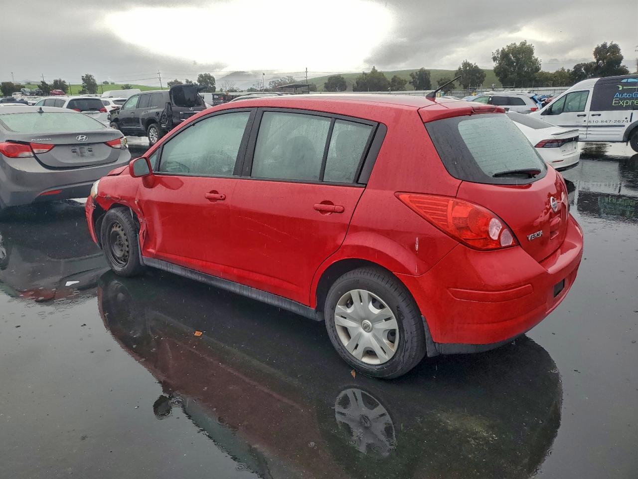 Nissan Versa S Image 4