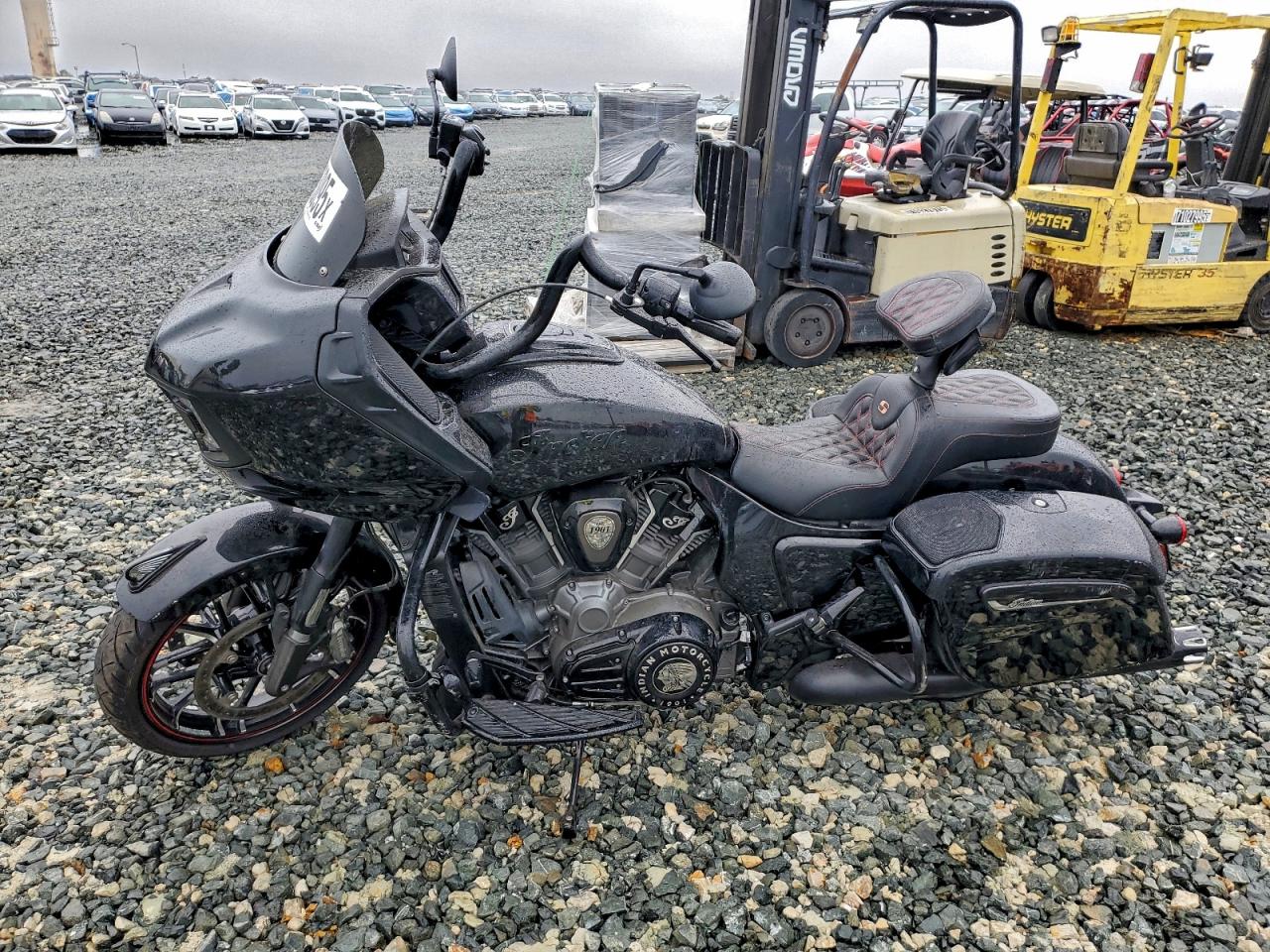 Indian Motorcycle Co Challenger Dark Horse Image 3