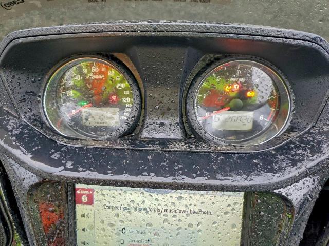 Indian Motorcycle Co Challenger Dark Horse Image 2