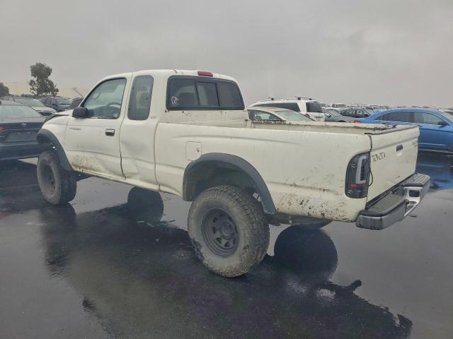 Toyota Tacoma Xtracab Image 2