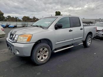  Salvage Nissan Titan