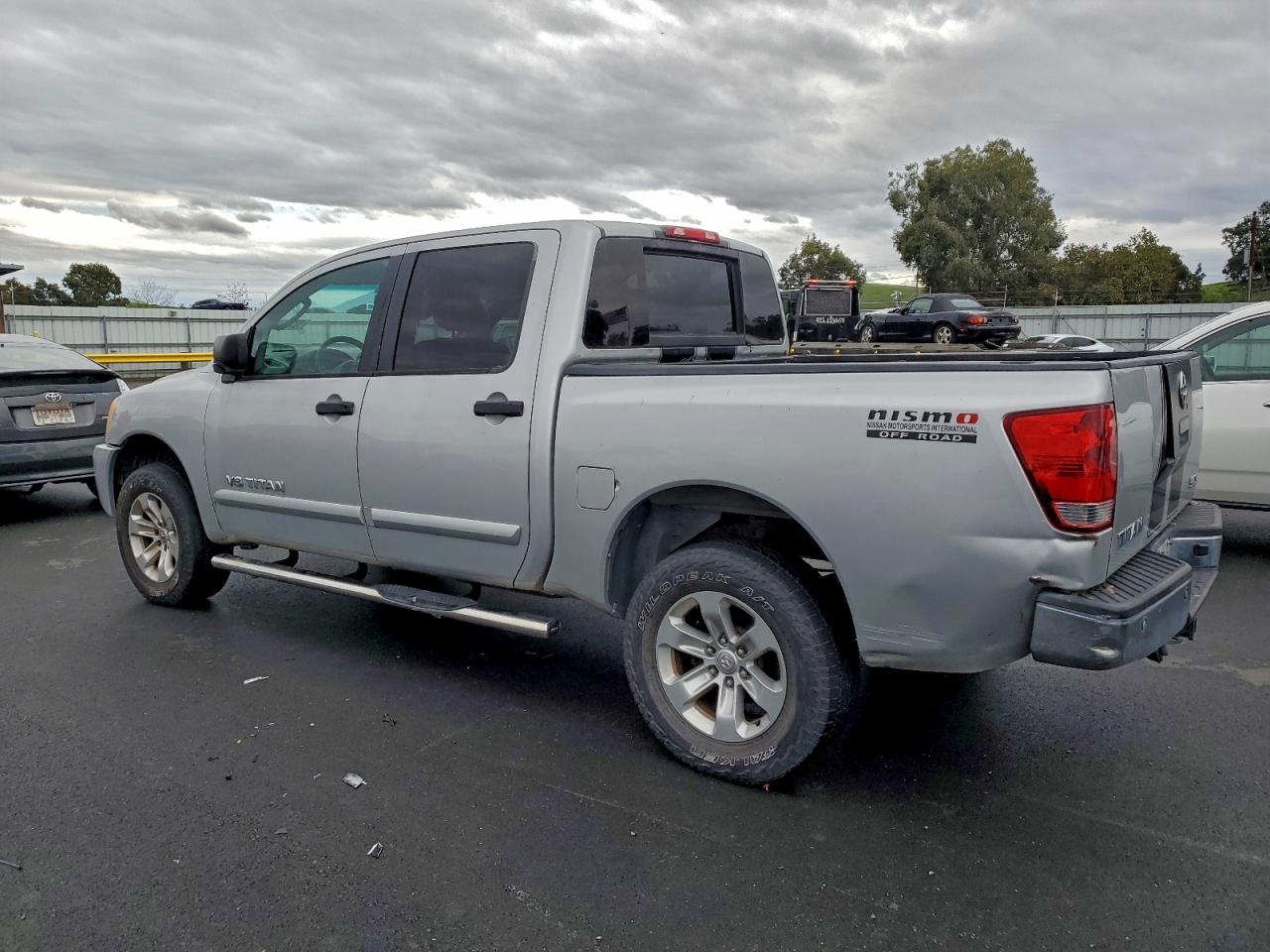 Nissan Titan Xe Image 4