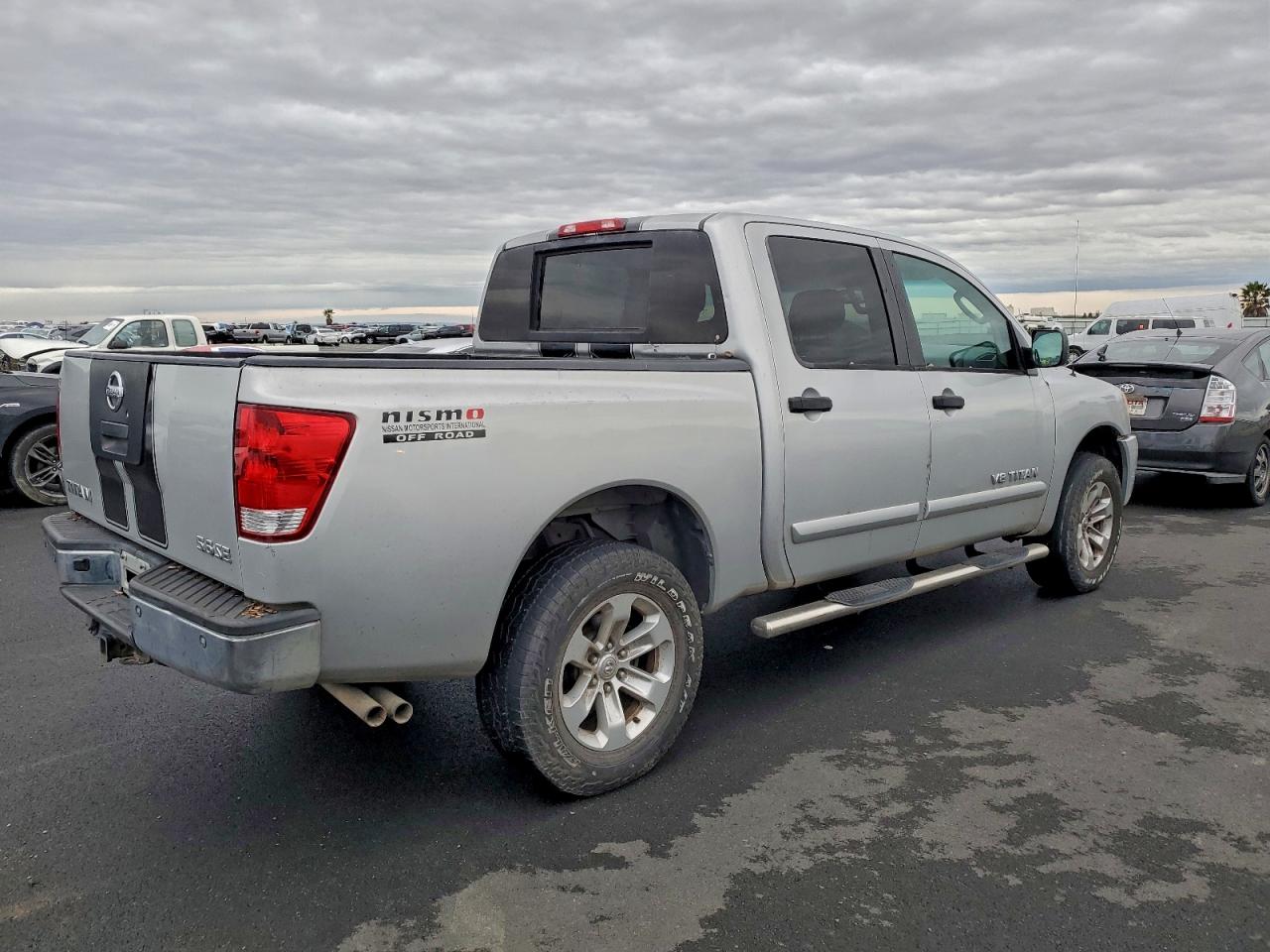 Nissan Titan Xe Image 3