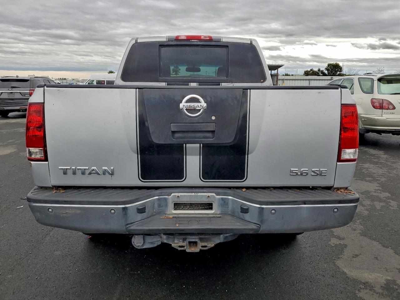 Nissan Titan Xe Image 6