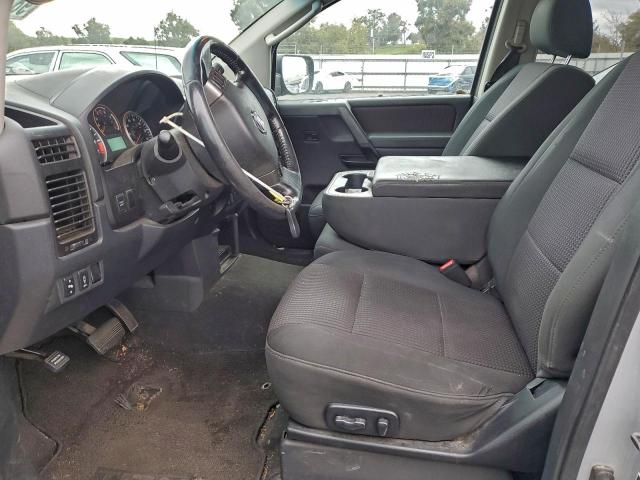 Nissan Titan Xe Image 7