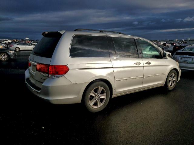 Honda Odyssey Touring Image 3