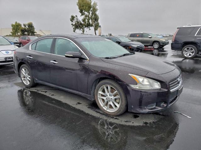 Nissan Maxima S Image 5