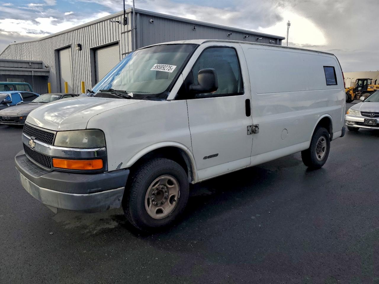 Chevrolet Express Image 1