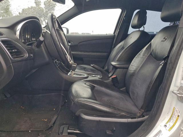 Chrysler 200 Limited Image 5