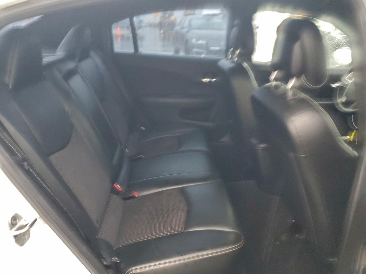 Chrysler 200 Limited Image 11