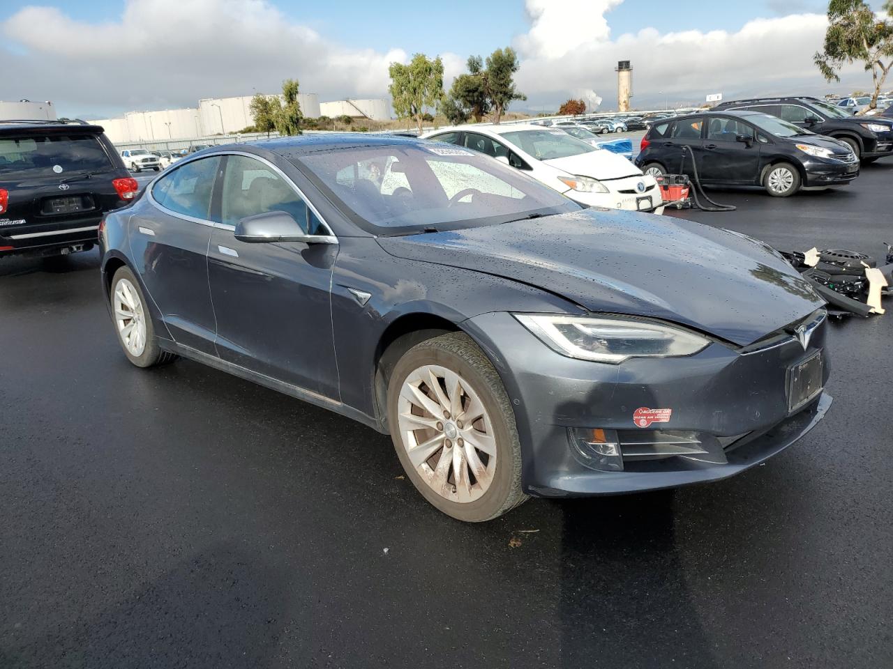 Tesla Model S Image 9