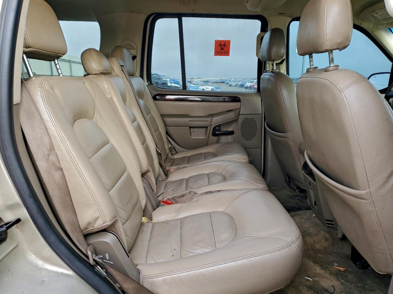 Ford Explorer Limited Image 12