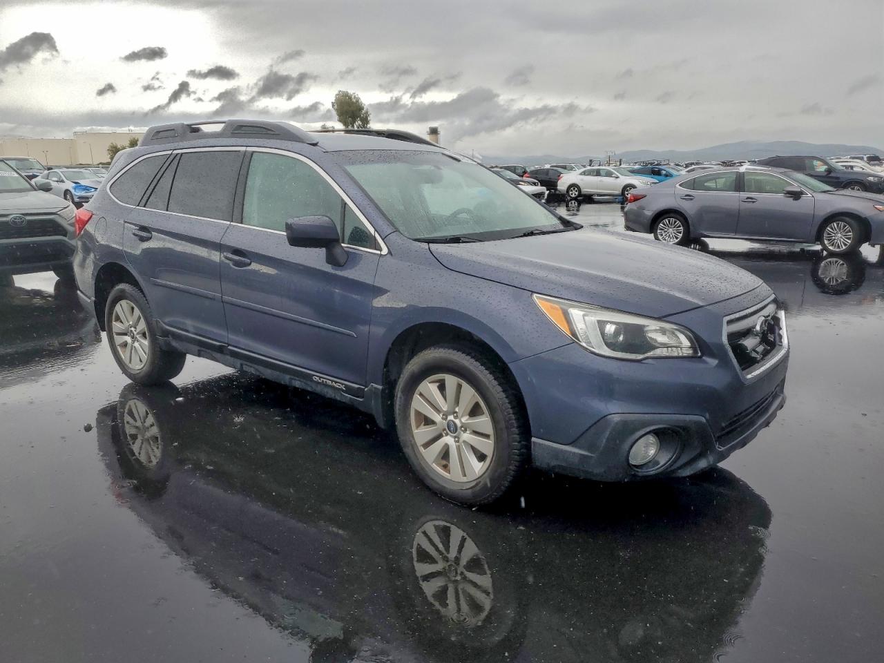 Subaru Outback 2.5i Premium Image 10