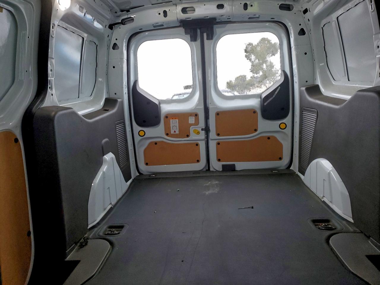 Ford Transit Xl Image 8