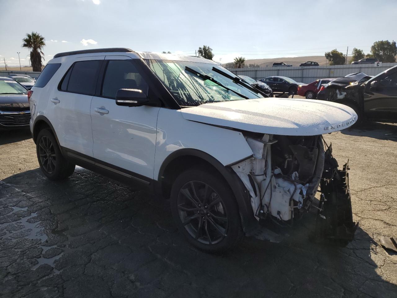 Ford Explorer Xlt Image 3