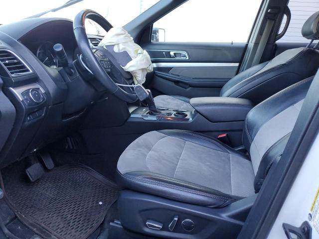 Ford Explorer Xlt Image 8