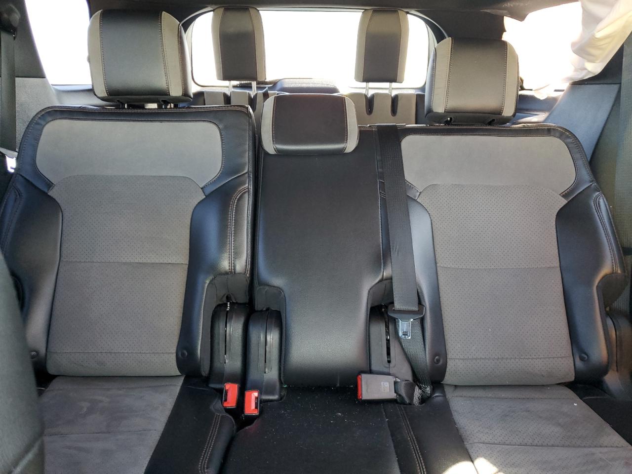 Ford Explorer Xlt Image 9