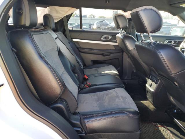 Ford Explorer Xlt Image 13