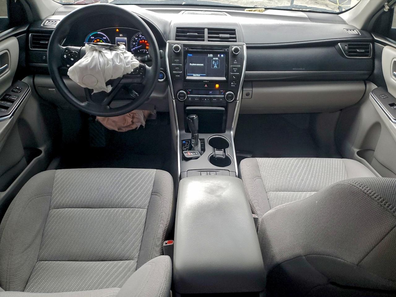 Toyota Camry Hybrid Image 11