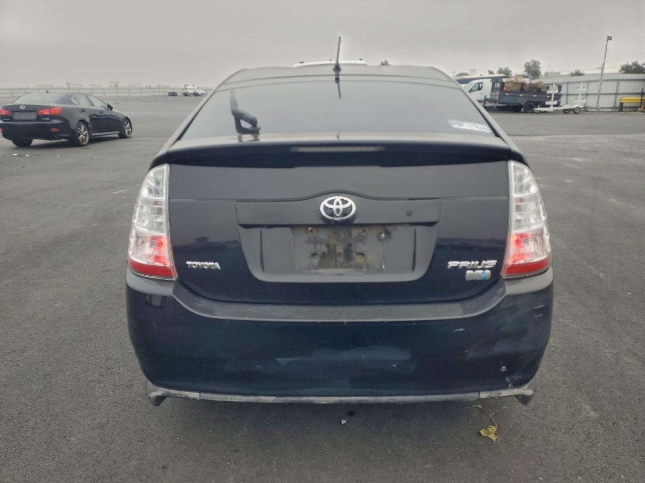 Toyota Prius Image 8