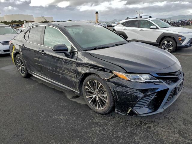 Toyota Camry L Image 10