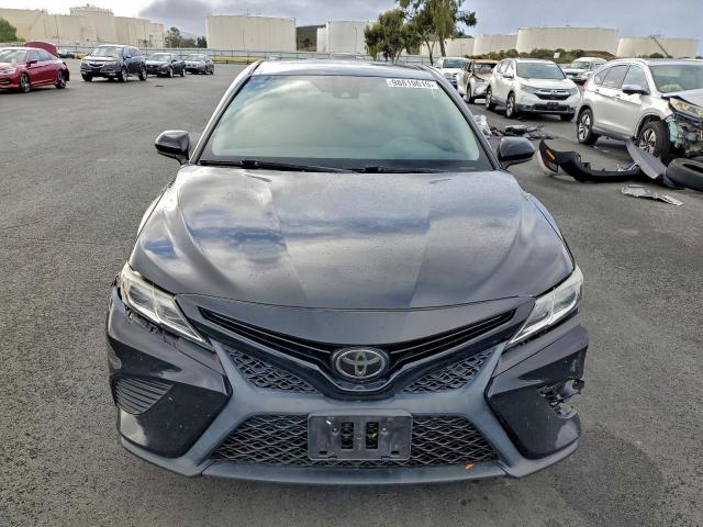 Toyota Camry L Image 2