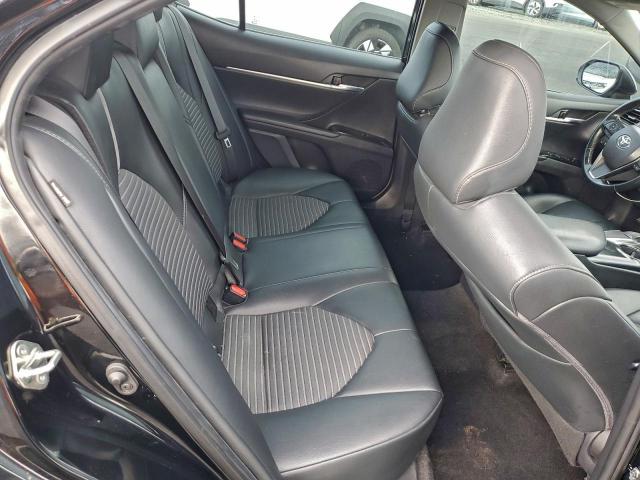 Toyota Camry L Image 9