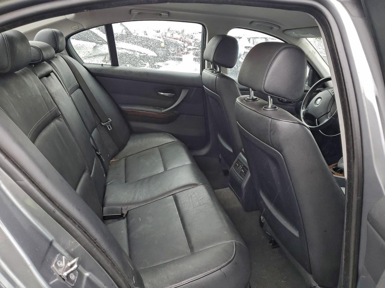 BMW 3 Series I Image 8