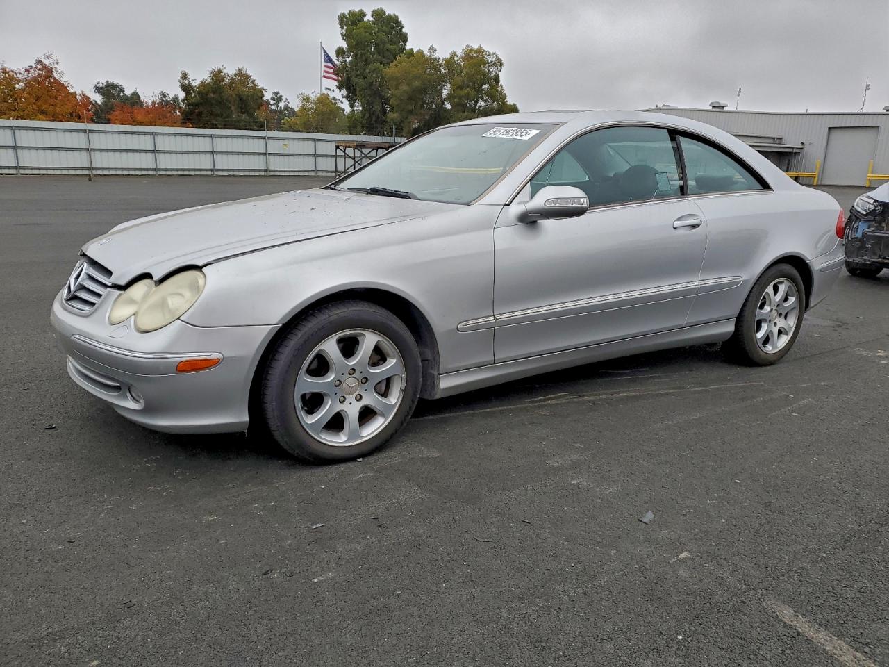 Mercedes-Benz Clk-class 320c Image 1