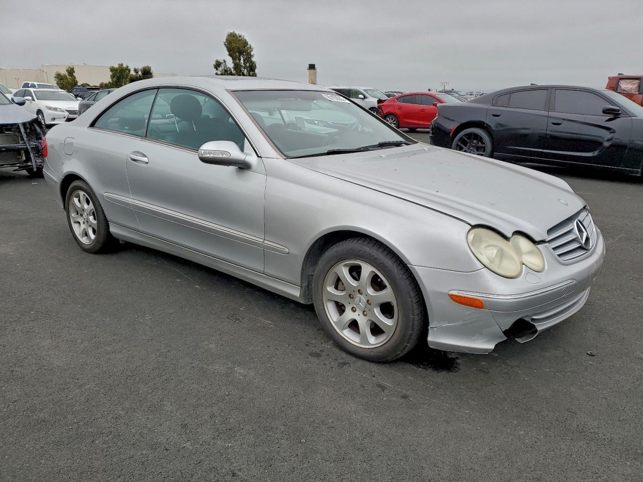 Mercedes-Benz Clk-class 320c Image 5
