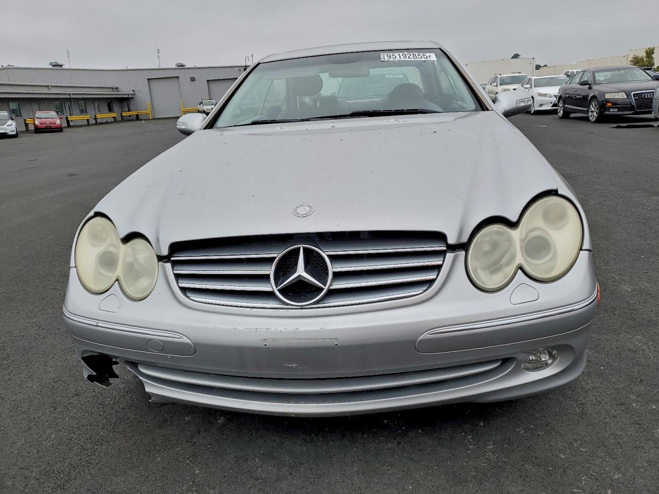 Mercedes-Benz Clk-class 320c Image 8