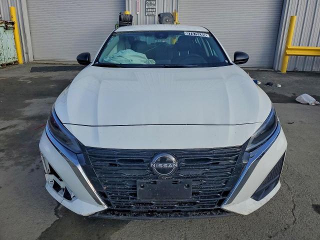 Nissan Altima Sv Image 6