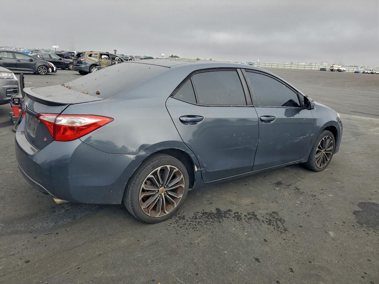 Toyota Corolla L Image 9