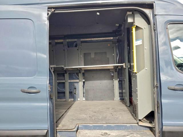 Ford Transit T-250 Image 9