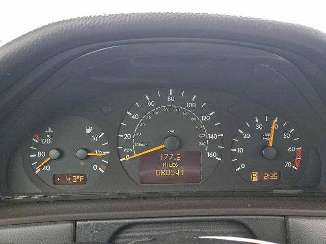 Mercedes-Benz E-Class 320 Image 12