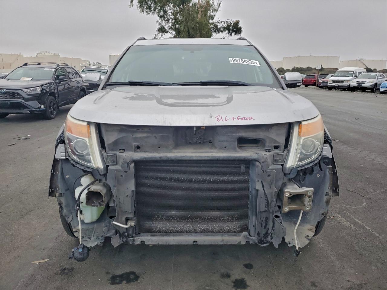 Ford Explorer Limited Image 9