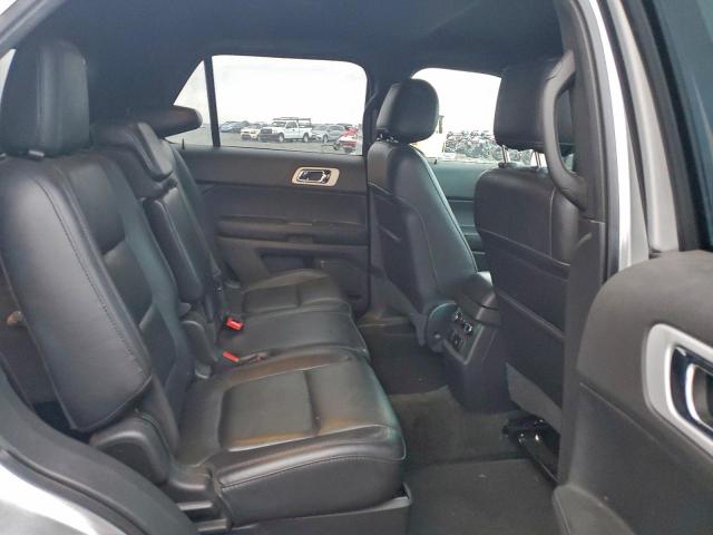 Ford Explorer Limited Image 8