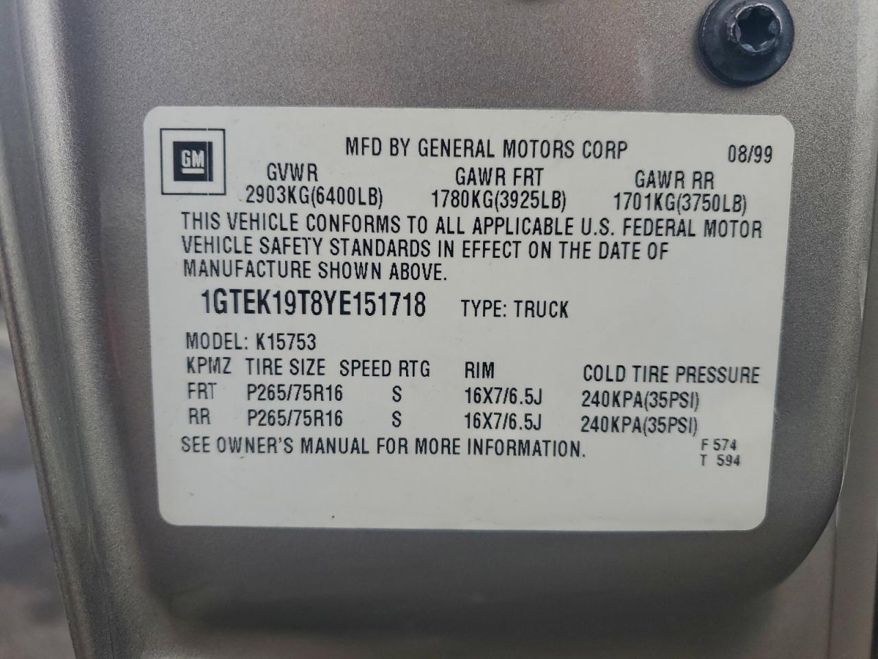 GMC Sierra K1500 Image 8