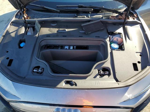 Audi A6 Premium 55 Image 8