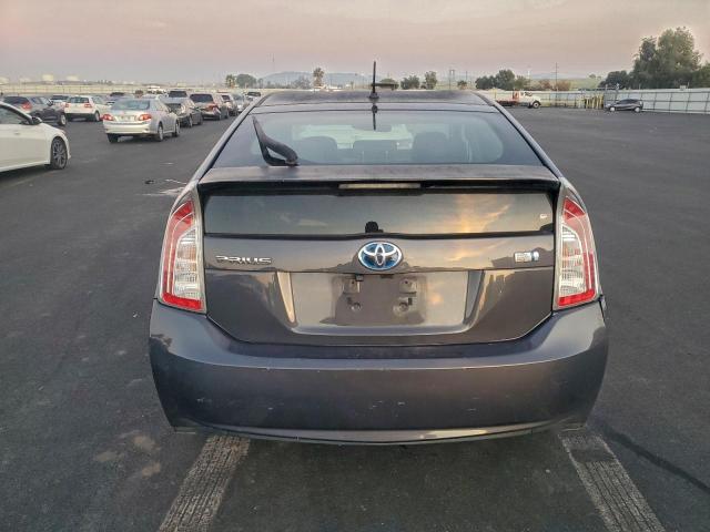 Toyota Prius Image 6