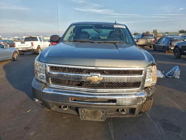 Chevrolet Silverado C1500 Lt Image 7