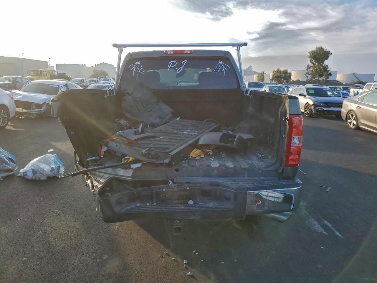 Chevrolet Silverado C1500 Lt Image 3