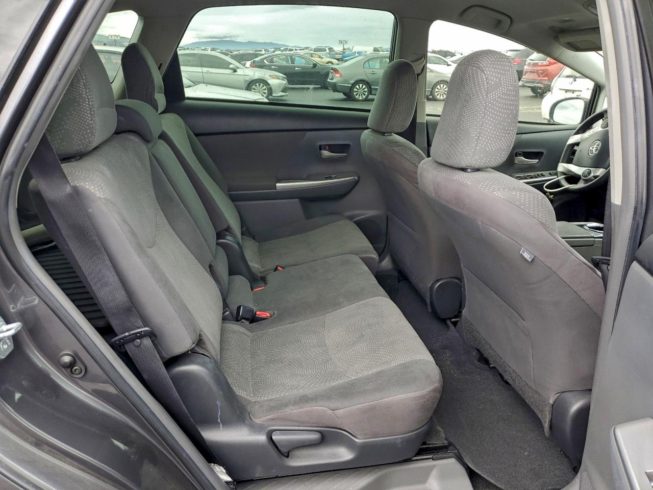 Toyota Prius Image 13