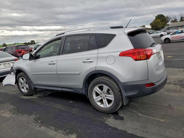 Toyota RAV4 Xle Image 2