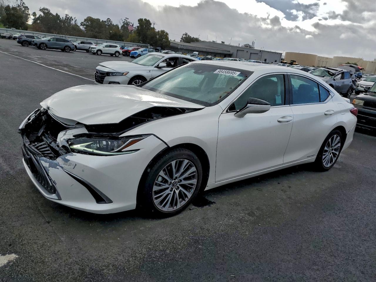 Lexus Es 300h Image 1