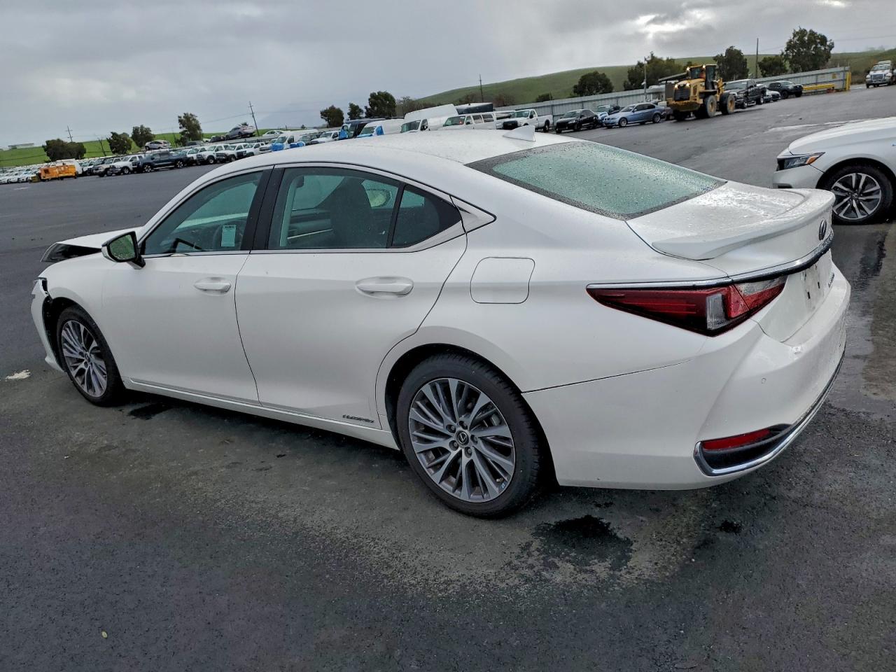 Lexus Es 300h Image 7